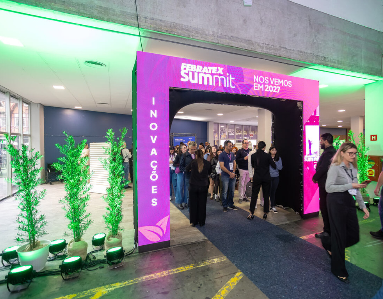 Febratex Summit movimenta setor têxtil com mais de 90 expositores em Blumenau.