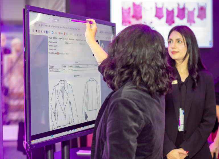 Inteligência Artificial acelera a reinvenção da moda e movimenta debates no Febratex Summit